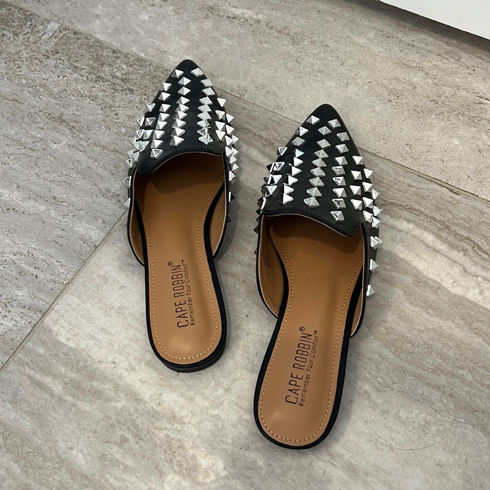 New Cape Robbin Loafers
